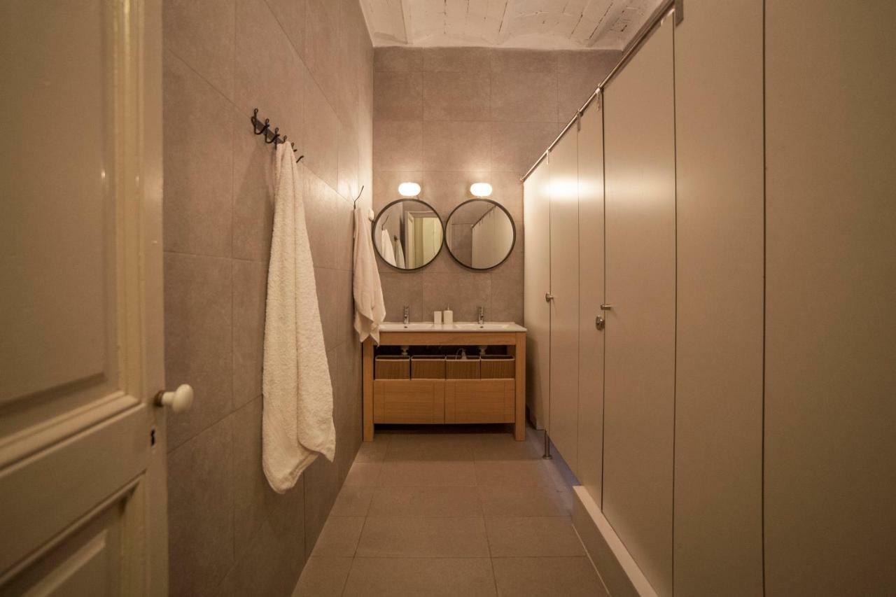 B21-Apartamento Modernista Para Grupos Барселона Екстериор снимка