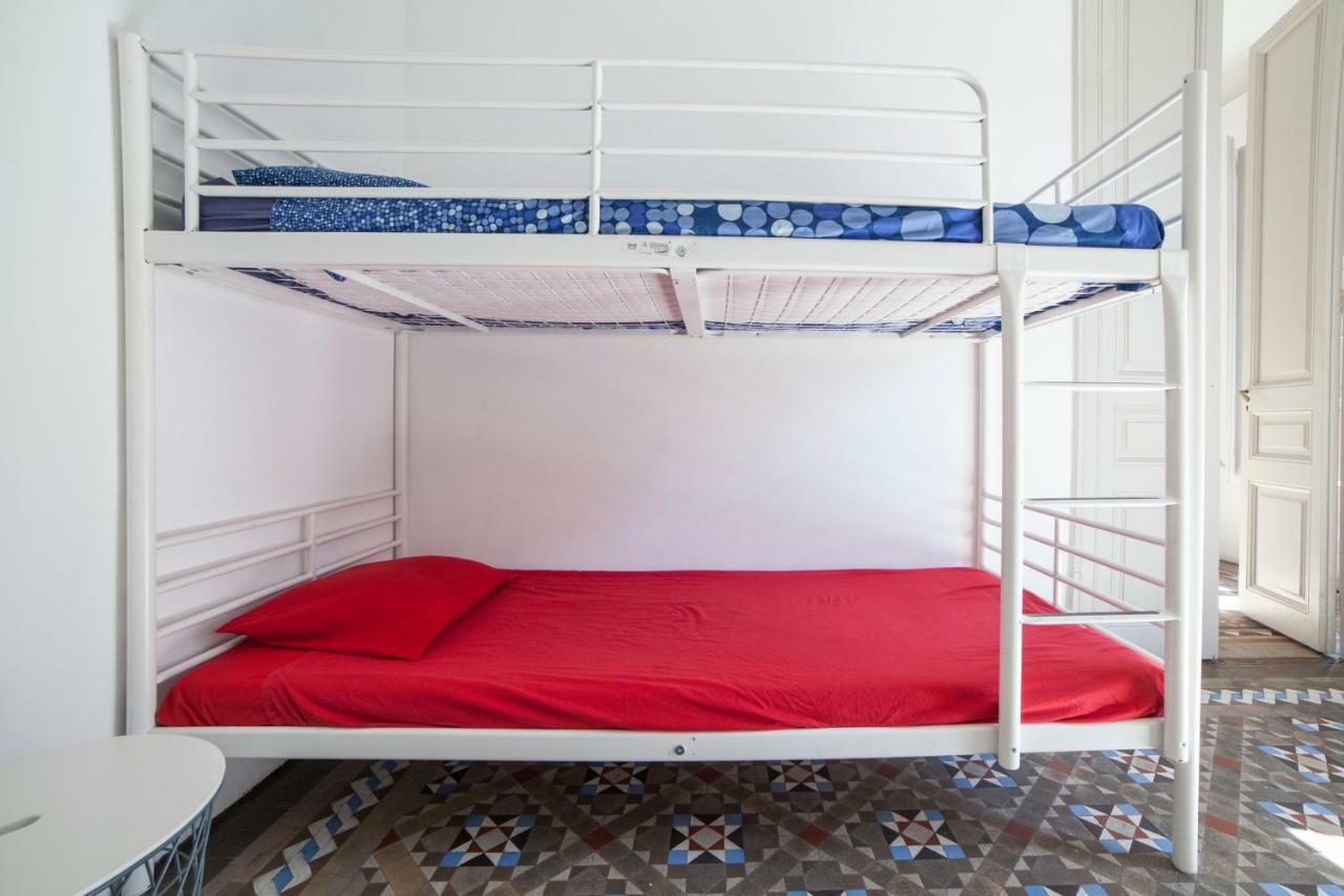 B21-Apartamento Modernista Para Grupos Барселона Екстериор снимка