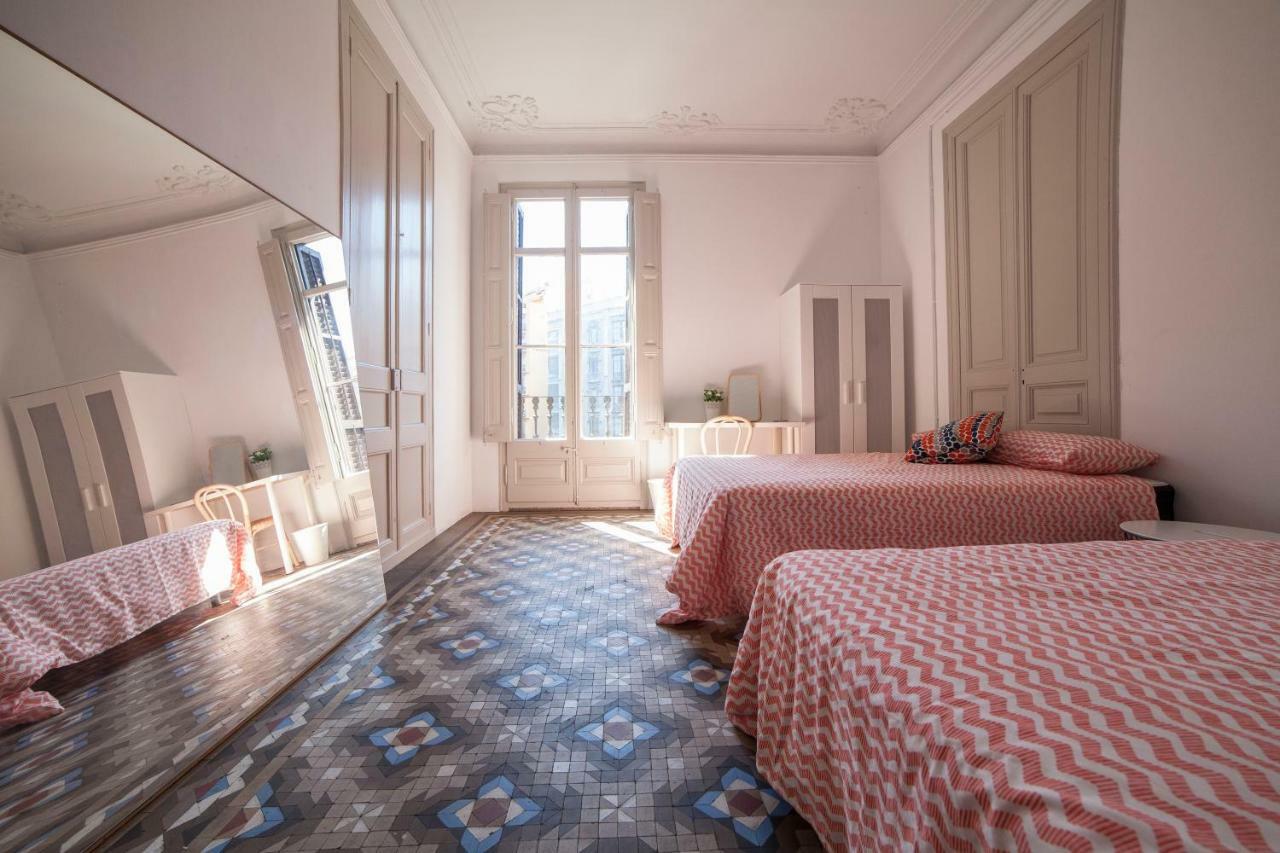 B21-Apartamento Modernista Para Grupos Барселона Екстериор снимка